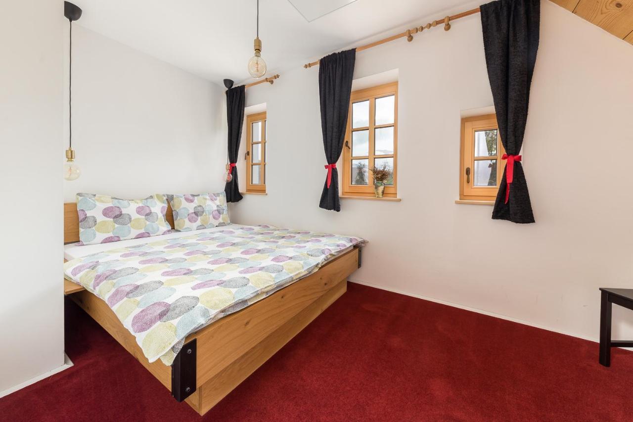 Hisa Na Soncu / Sun House Apartamento Zgornje Gorje Exterior foto